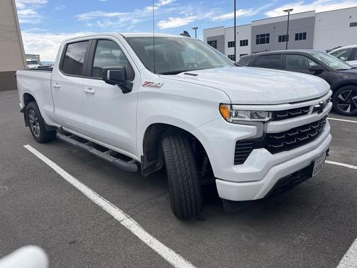 Summit White 2022 Chevrolet Silverado 1500 RST