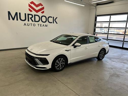 Serenity White 2026 Hyundai SONATA Hybrid Base