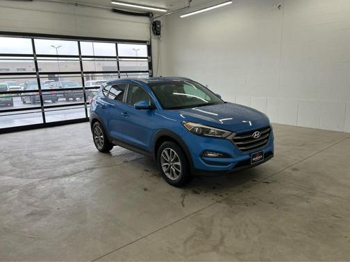 2016 Hyundai TUCSON SE