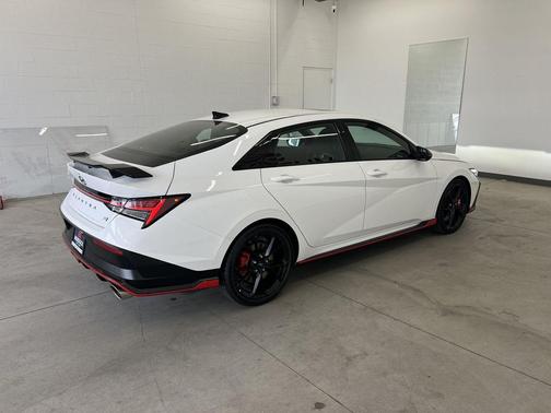 Atlas White 2026 Hyundai ELANTRA N Base