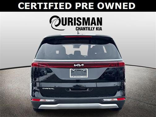 2024 Kia Carnival EX