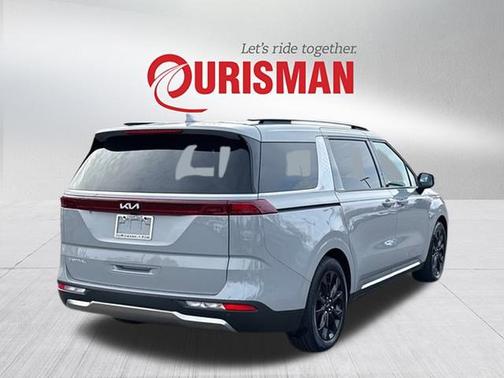 2023 Kia Carnival SX