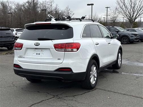 2018 Kia Sorento LX