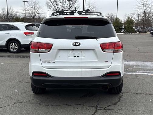 2018 Kia Sorento LX