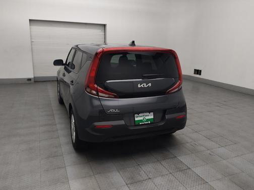 Gravity Gray 2022 Kia Soul LX