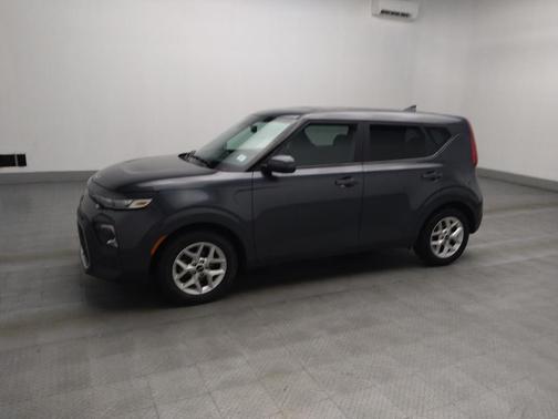 Gravity Gray 2022 Kia Soul LX