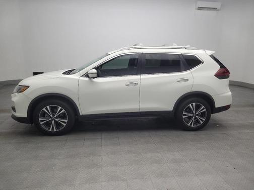 White 2020 Nissan Rogue SV