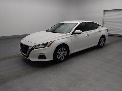 Glacier White 2020 Nissan Altima S FWD