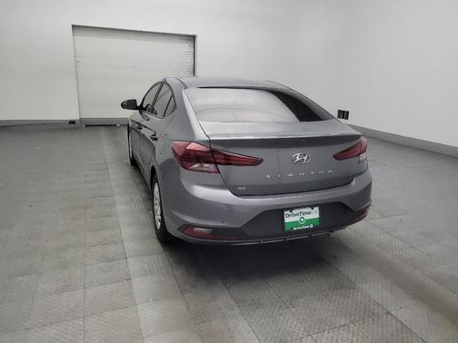 Machine Gray 2019 Hyundai ELANTRA SE