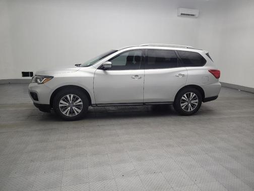 2019 Nissan Pathfinder SV