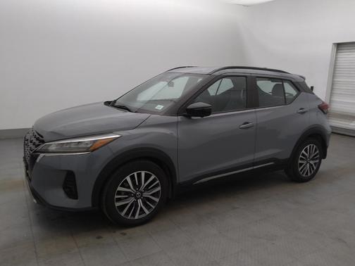 Gray 2021 Nissan Kicks SR