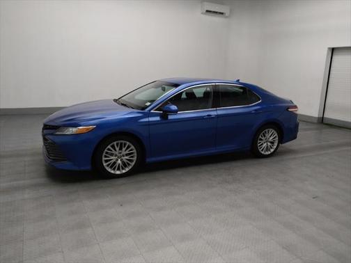 2020 Toyota Camry Hybrid XLE
