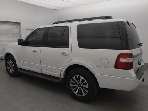 White 2017 Ford Expedition XLT