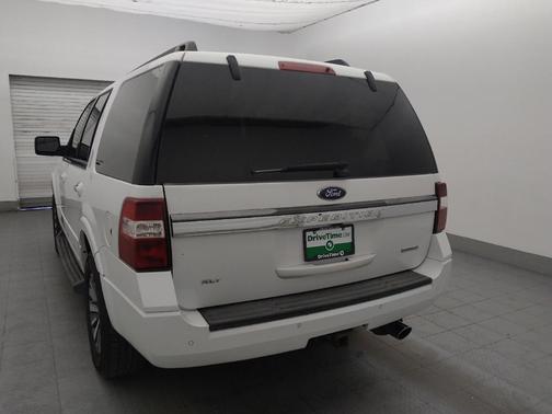 White 2017 Ford Expedition XLT