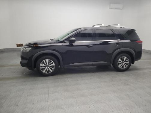 2022 Nissan Pathfinder SL 2WD
