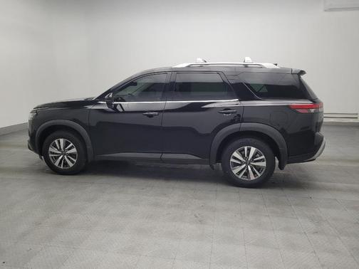 2022 Nissan Pathfinder SL 2WD