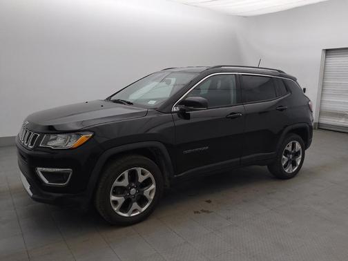Diamond Black Crystal Pearlcoat 2019 Jeep Compass Limited
