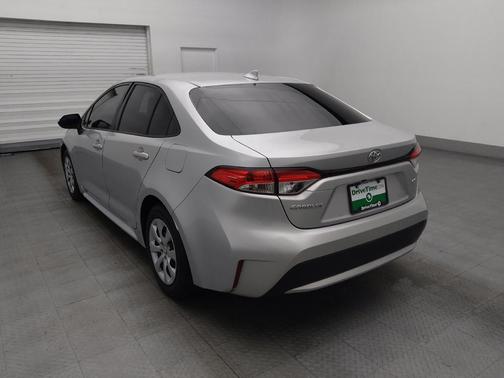 Classic Silver Metallic 2022 Toyota Corolla LE