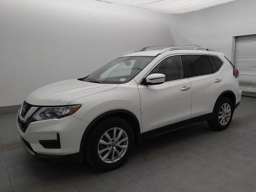 Pearl White Tricoat 2020 Nissan Rogue SV
