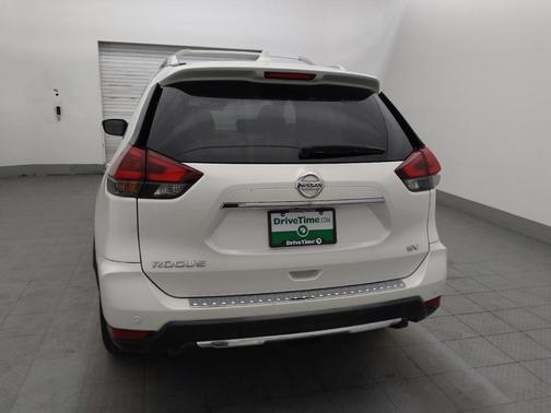 Pearl White Tricoat 2020 Nissan Rogue SV
