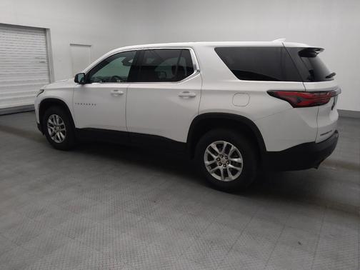 Summit White 2023 Chevrolet Traverse LS