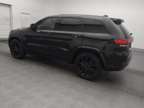 Diamond Black Crystal Pearlcoat 2019 Jeep Grand Cherokee Altitude