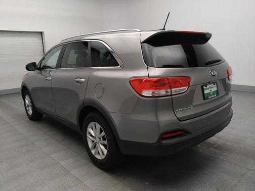 Titanium Silver 2017 Kia Sorento LX
