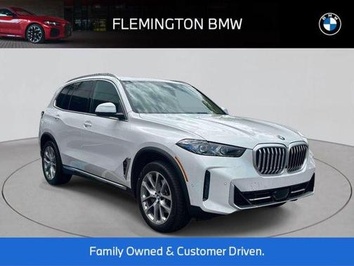 Mineral White Metallic 2026 BMW X5 xDrive40i