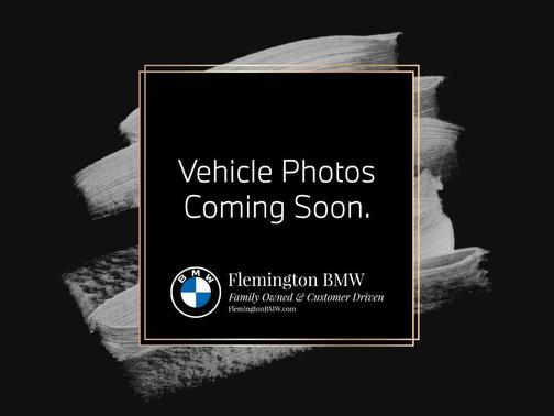 Photo 2 of 2 of 2022 BMW 330 i xDrive
