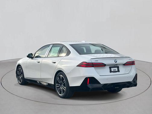 2026 BMW 530 i xDrive