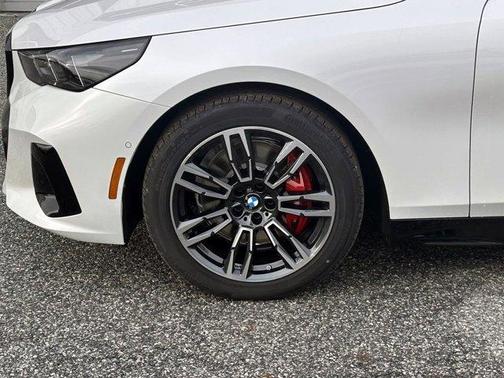 2026 BMW 530 i xDrive