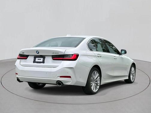 2024 BMW 330 i xDrive