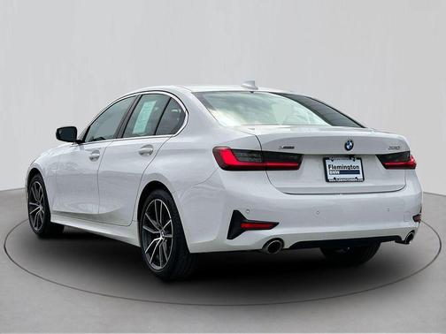 2022 BMW 330 i xDrive