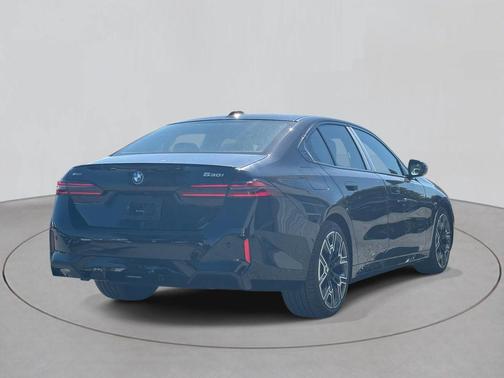 2026 BMW 530 i xDrive