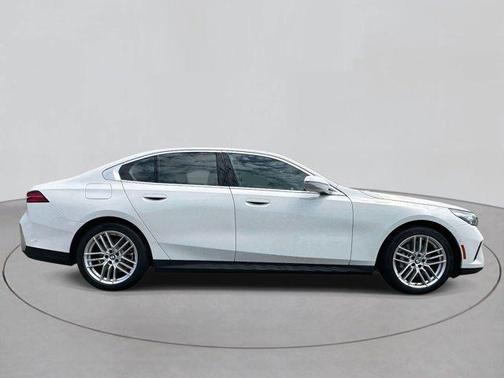 2024 BMW 530 i xDrive