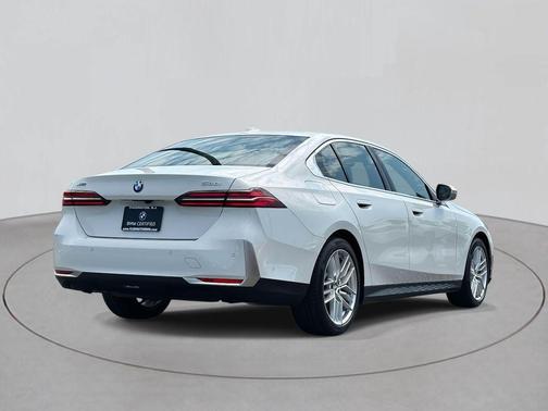 2024 BMW 530 i xDrive