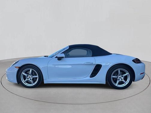 2023 Porsche 718 Boxster T
