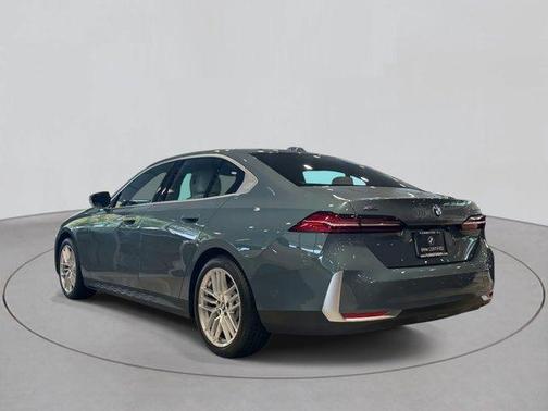 2024 BMW 530 i xDrive