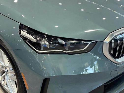 2024 BMW 530 i xDrive