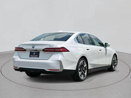 2024 BMW 530 i xDrive