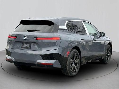 2025 BMW iX xDrive50