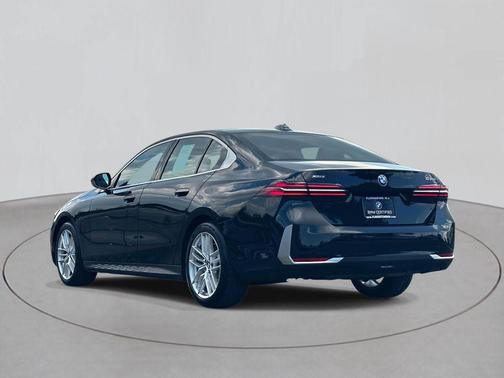2024 BMW 530 i xDrive