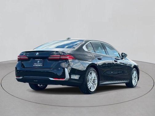 2024 BMW 530 i xDrive