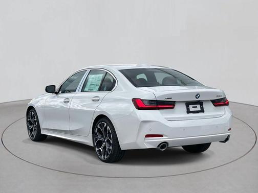 2025 BMW 330 i xDrive