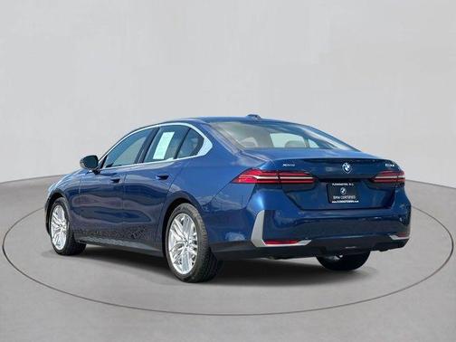 2024 BMW 530 i xDrive