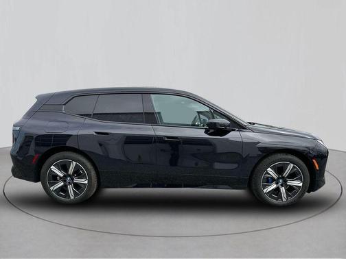 2025 BMW iX xDrive50