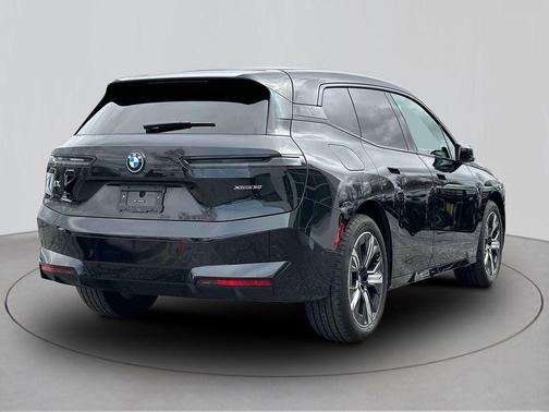 2025 BMW iX xDrive50