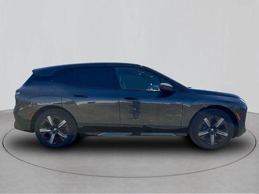 2025 BMW iX xDrive50