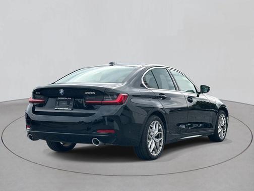 2025 BMW 330 i xDrive