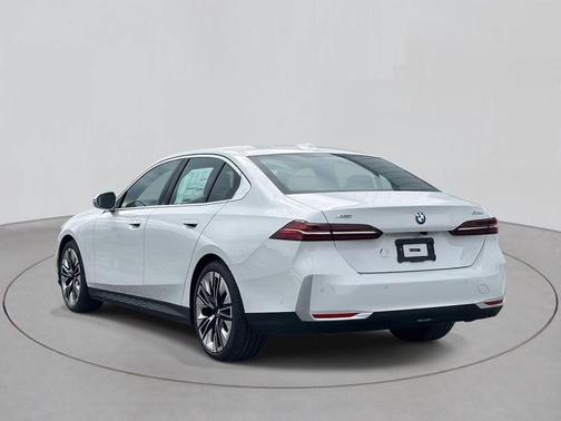 2026 BMW 530 i xDrive